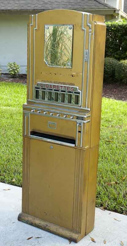 Dugrenier Cigarette Vendor