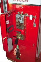 Vendo V-81D Coca-Cola Machine